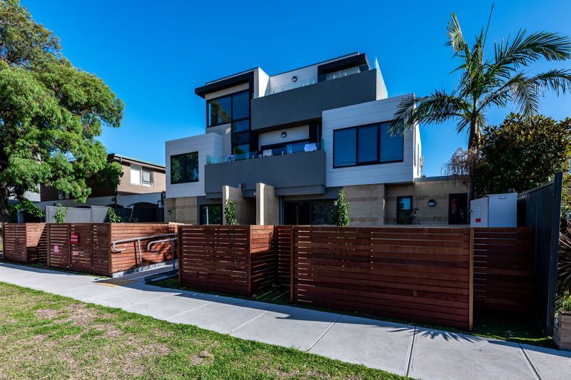 2 bedrooms Apartment / Unit / Flat in 103/538 Glen Huntly Road ELSTERNWICK VIC, 3185