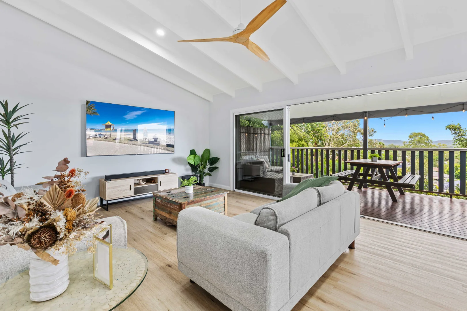 6 Convery Crescent, Highland Park QLD 4211