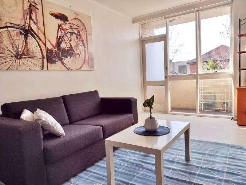 3 bedrooms Apartment / Unit / Flat in 3/199 Hotham St RIPPONLEA VIC, 3185