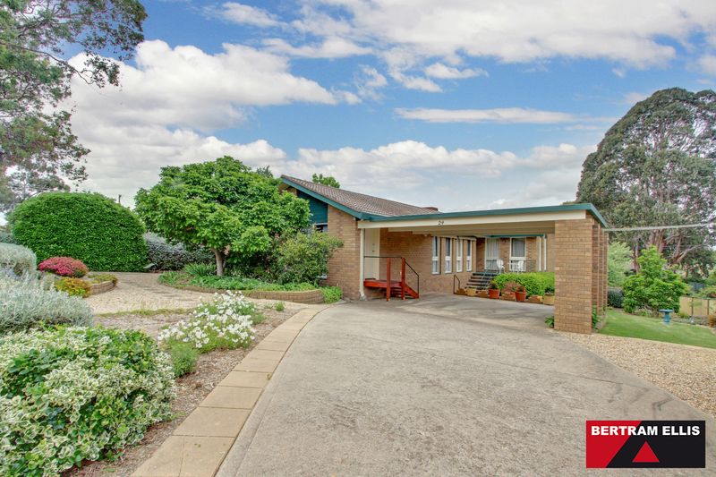 24 Perry Drive, Chapman ACT 2611, Image 2