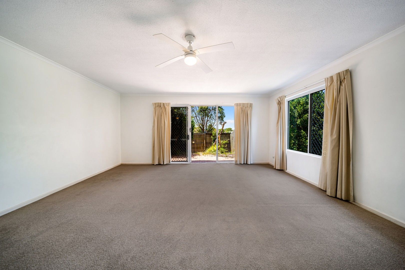 2 bedrooms Apartment / Unit / Flat in 5/17 Arwen Street MAROOCHYDORE QLD, 4558