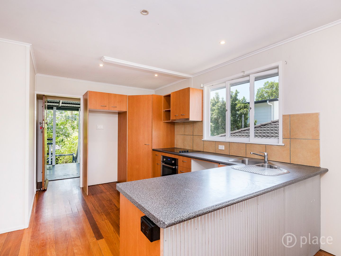 60 Dickens Street, Norman Park QLD 4170, Image 2