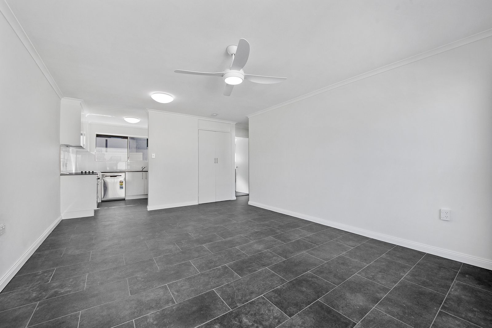 3/28 Edith Street, Wynnum QLD 4178, Image 2