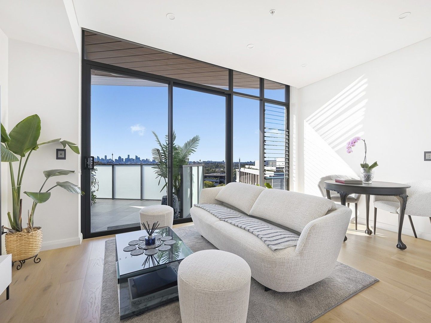 1 bedrooms Apartment / Unit / Flat in 904/2 Regent Street PETERSHAM NSW, 2049