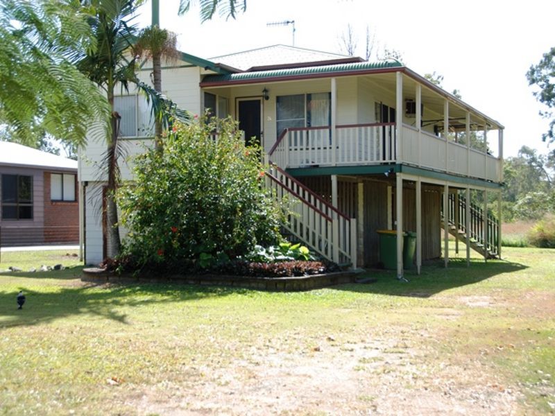 74 Armstrong Beach Road, Armstrong Beach Property History & Address Research Domain