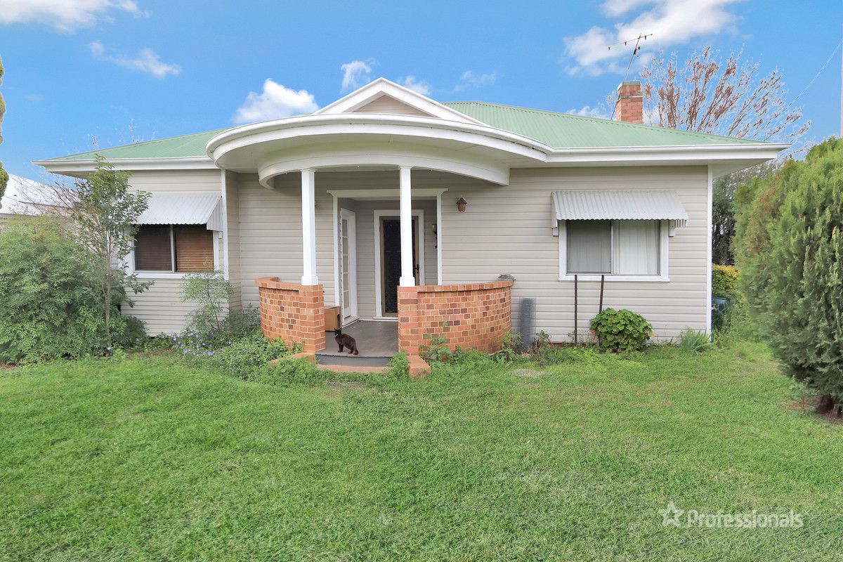 1 Avern Street Inverell Nsw 2360 Domain