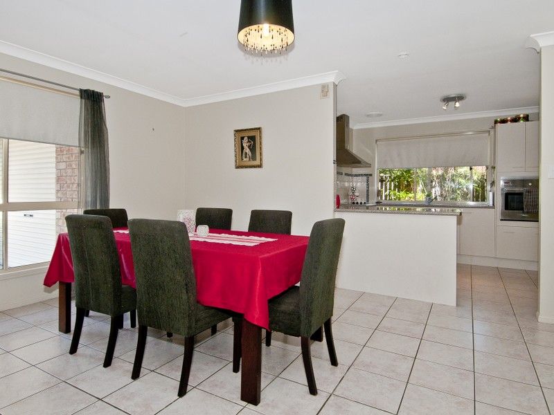 53 Kilsay Crescent, Meadowbrook QLD 4131, Image 2