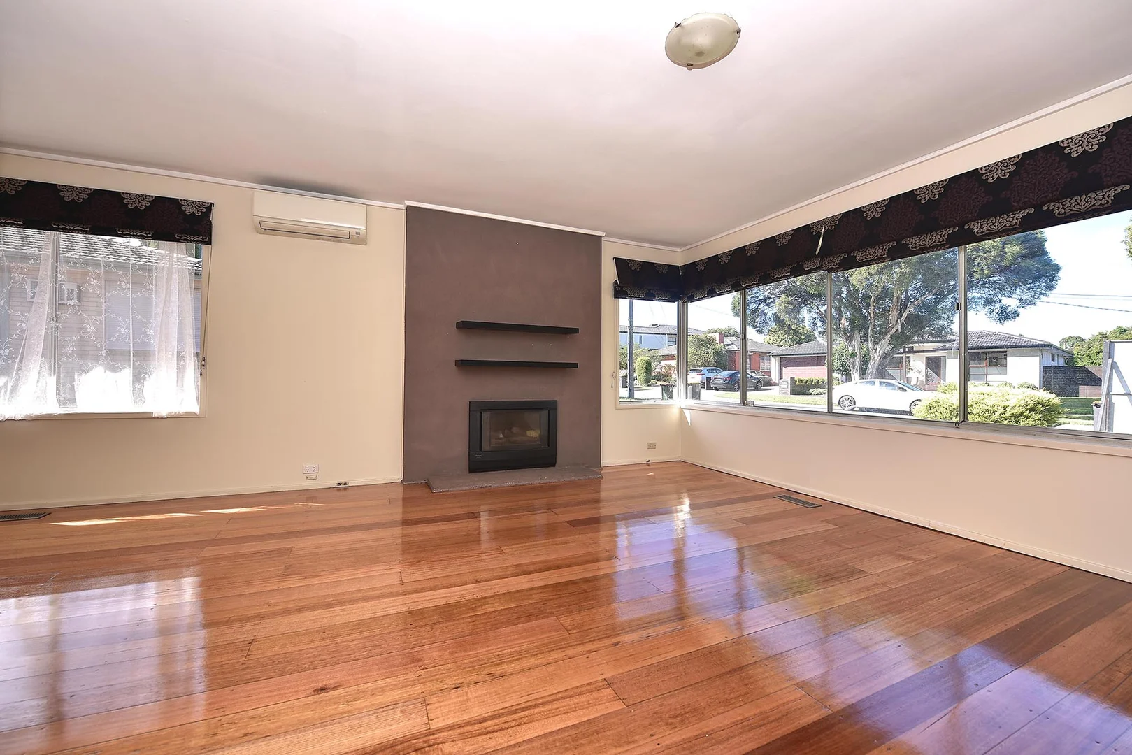Additional image 2 of 1 Stradbroke Crescent, Mulgrave VIC 3170