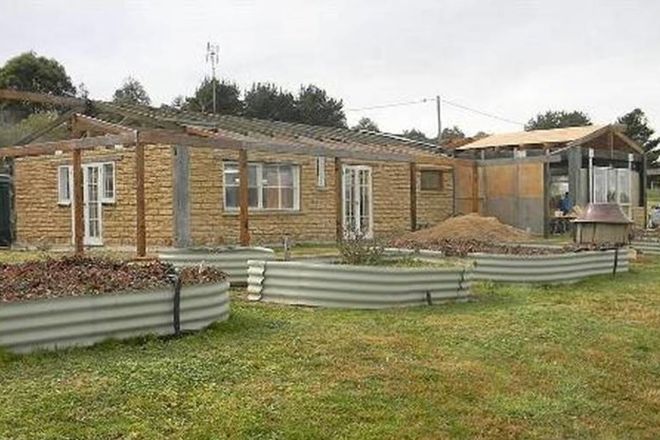 Picture of 14 Ticehurst Close, TOOTHDALE NSW 2550