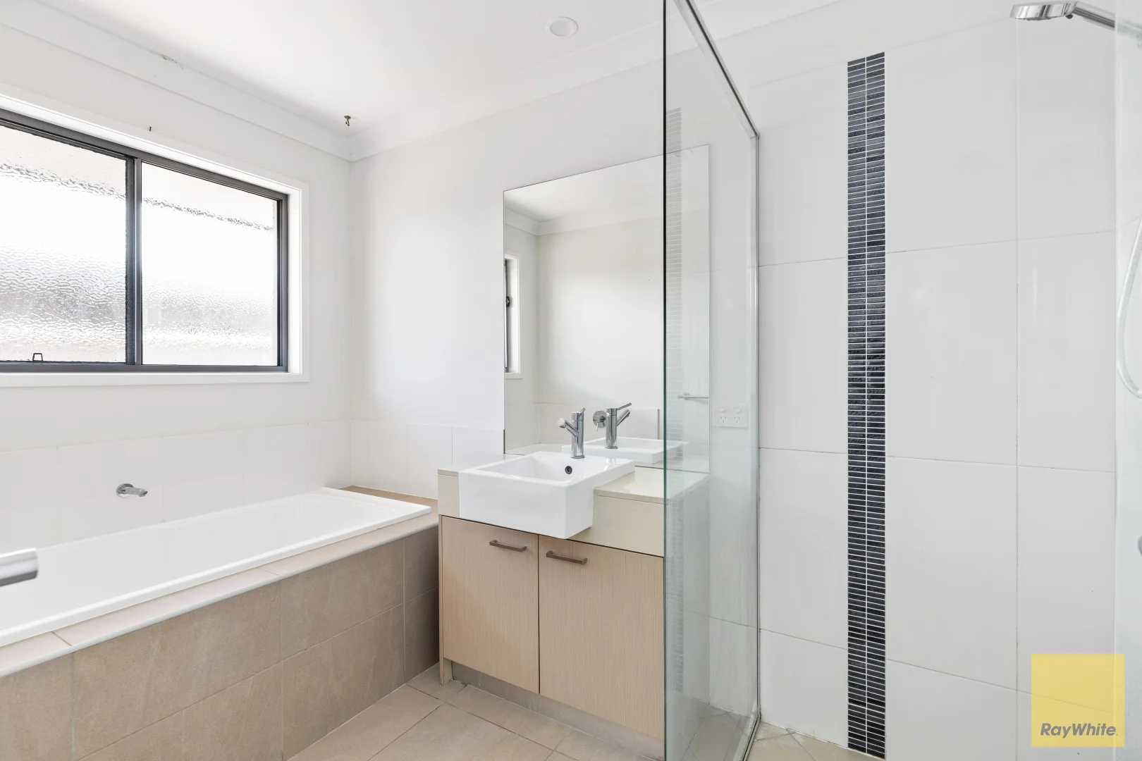 Additional image 17 of 13 Canterbury Road, Emerald QLD 4720