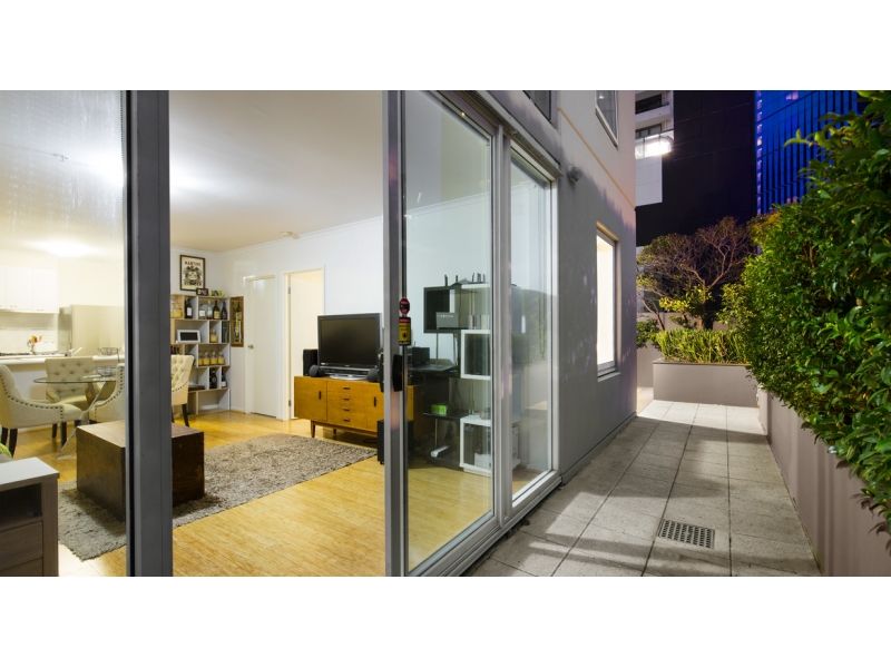 32/79 Whiteman Street, Southbank VIC 3006, Image 2