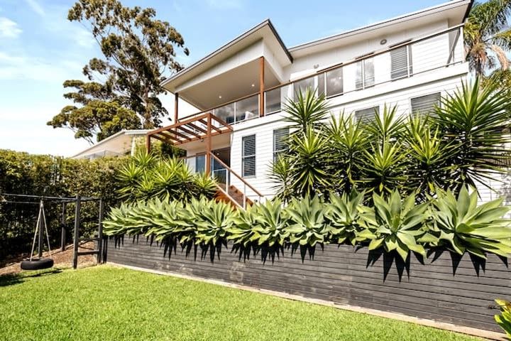 4 bedrooms House in 17 Beachcomber Parade NORTH AVOCA NSW, 2260