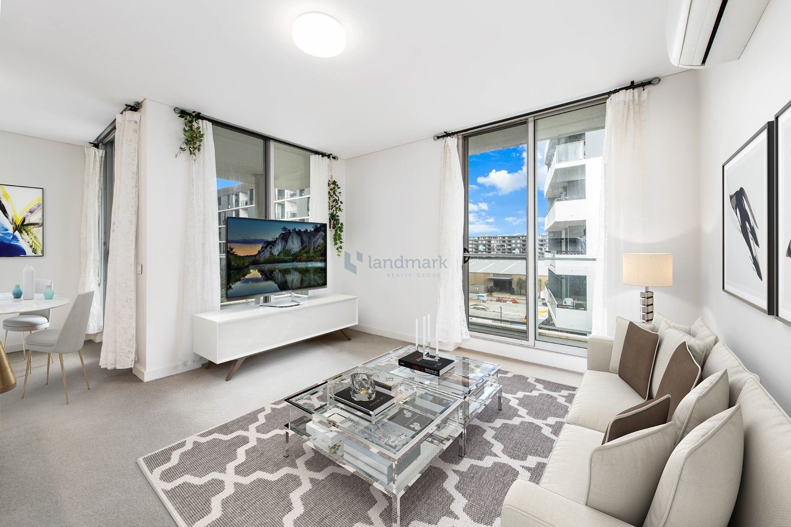 2 bedrooms Apartment / Unit / Flat in 526/2 Half Street WENTWORTH POINT NSW, 2127