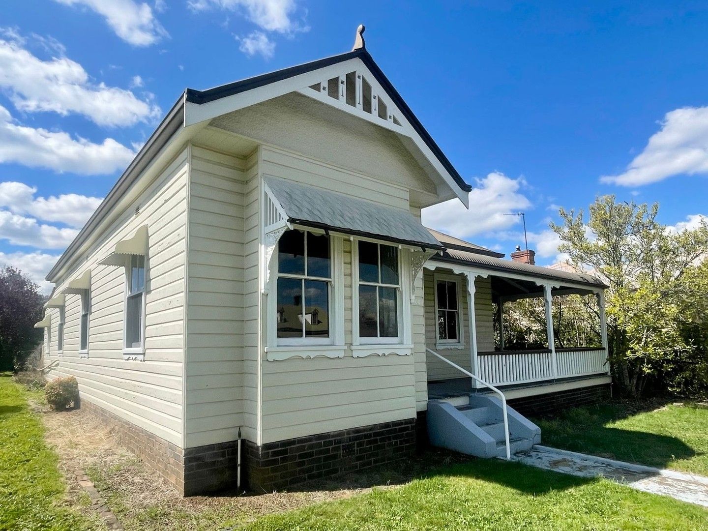 100 Bourke Street, Glen Innes NSW 2370 House For Rent Domain