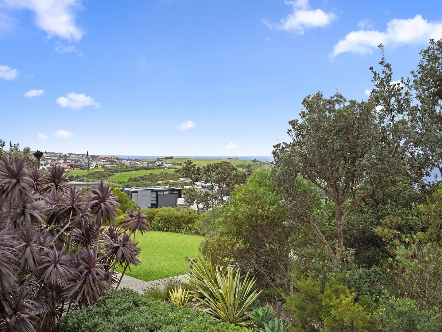 2 bedrooms Apartment / Unit / Flat in 208/1 Pavilion Drive LITTLE BAY NSW, 2036