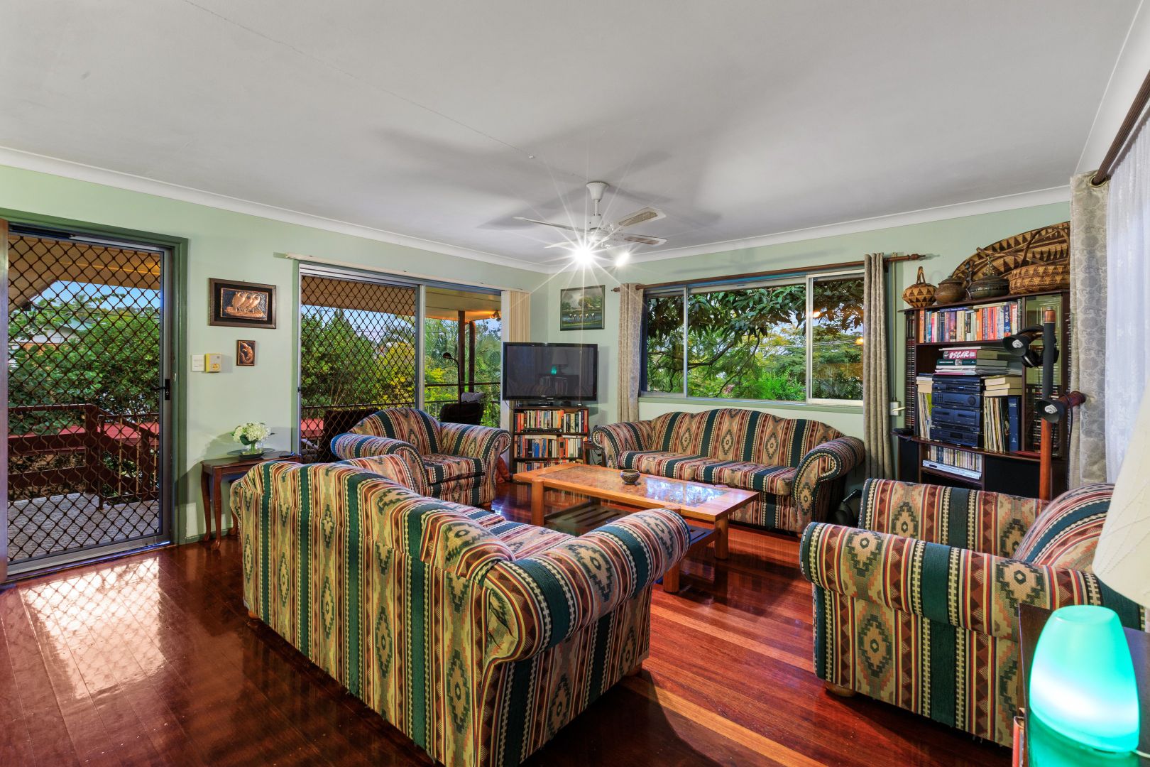 2 Stirrat Street, Coorparoo QLD 4151, Image 2