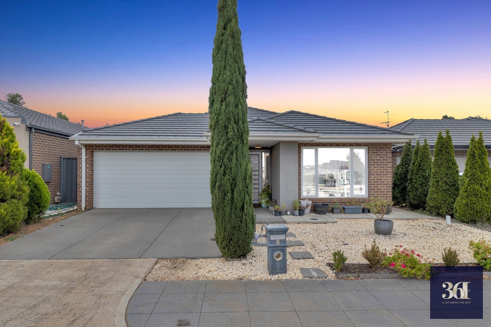 4 bedrooms House in 6 Musk Place MANOR LAKES VIC, 3024