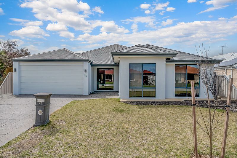 4 bedrooms House in 25 Morritt Close ROCKINGHAM WA, 6168