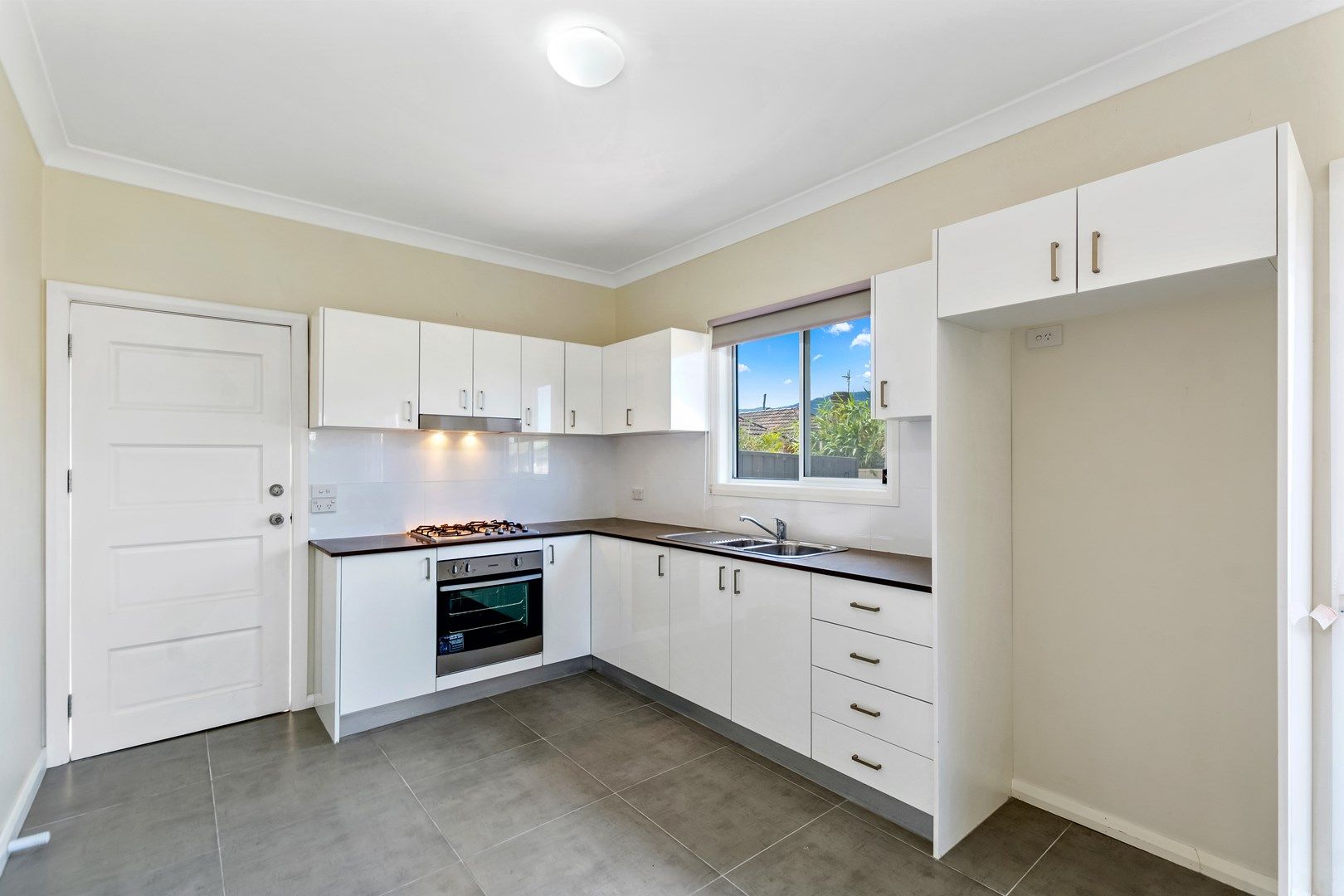 2 bedrooms House in 55A Prince Edward Drive DAPTO NSW, 2530