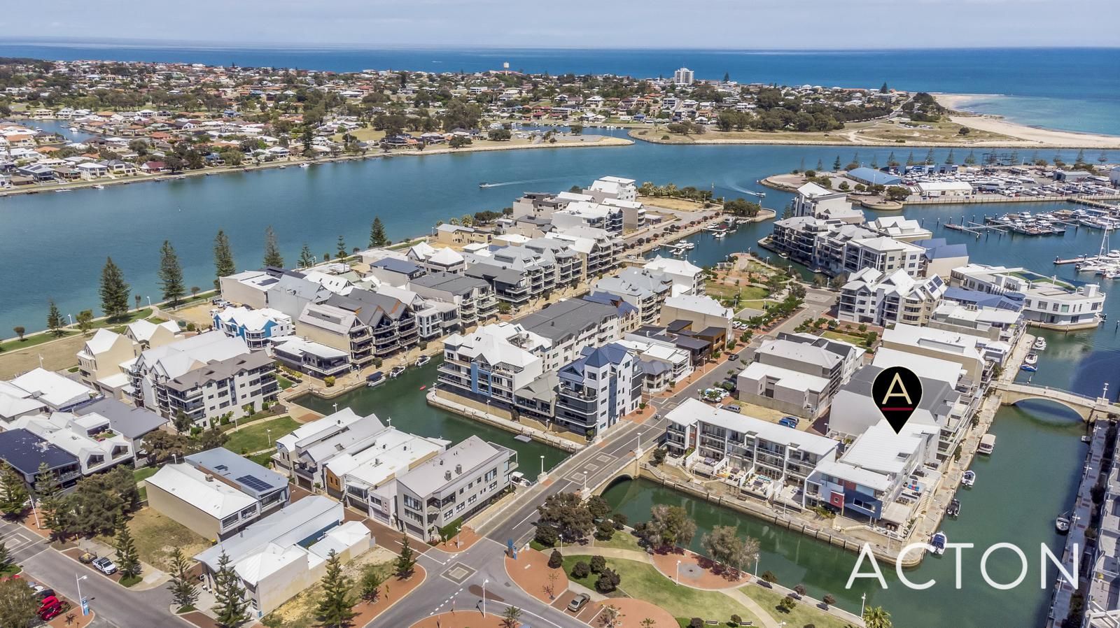 4 bedrooms House in 9/4 Torcello Mews MANDURAH WA, 6210