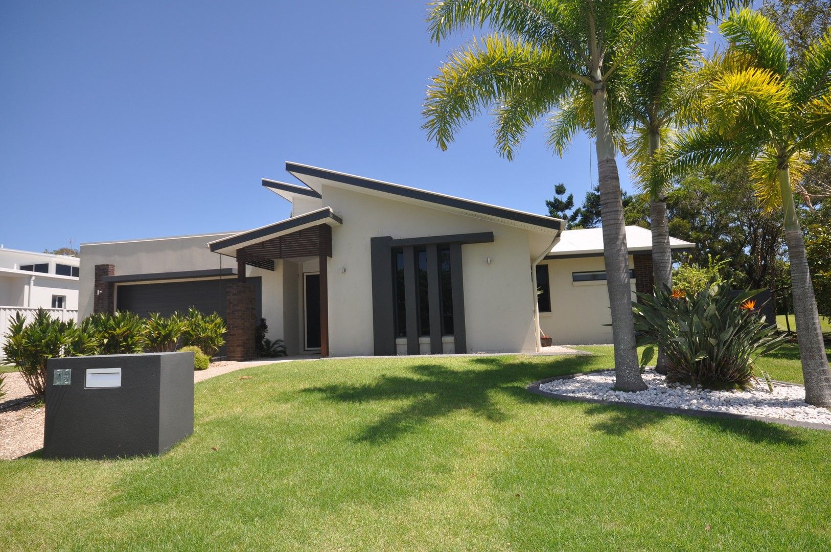 4 bedrooms House in 26 Rutherford Place PELICAN WATERS QLD, 4551