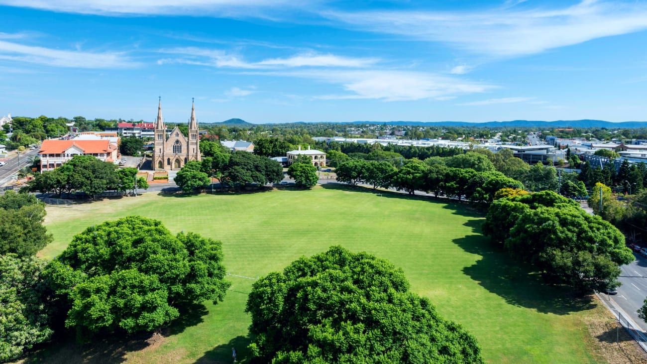 1204/11 Ellenborough Street, Woodend Property History & Address