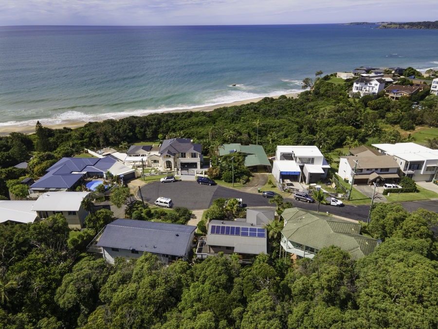 8 Sapphire Crescent, Sapphire Beach NSW 2450, Image 1