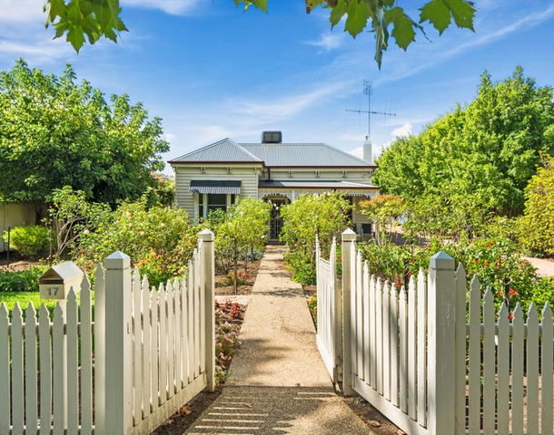 17 Anderson Street, Euroa VIC 3666