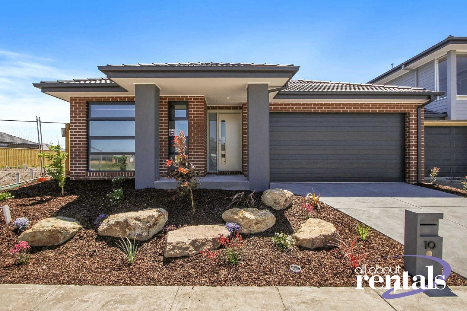 4 bedrooms House in 10 Tania Way OFFICER VIC, 3809