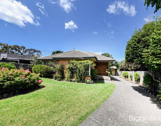 10 Mccomb Crescent, Bayswater VIC 3153