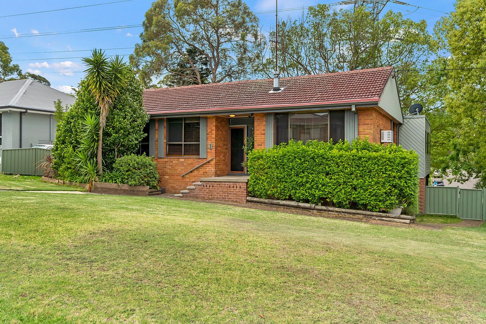 1 Roslyn Avenue, Charlestown NSW 2290 Domain