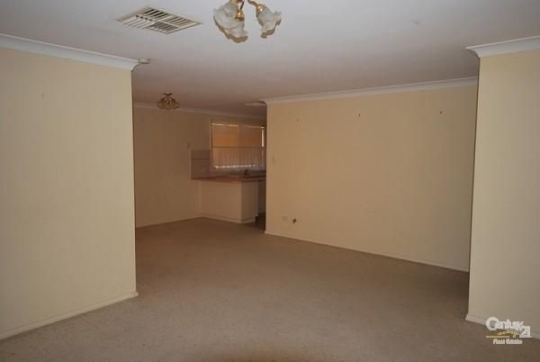 3 St James Close, DUBBO NSW 2830, Image 2