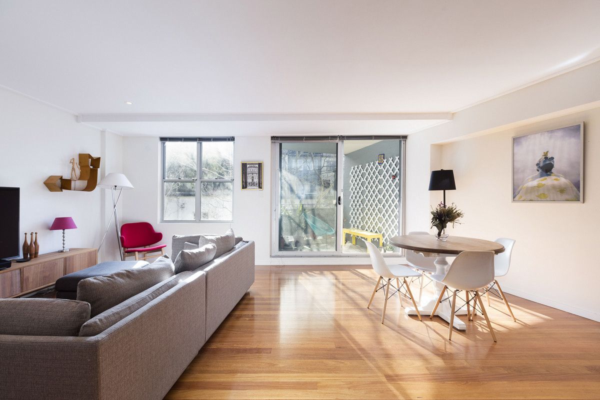 3 bedrooms Apartment / Unit / Flat in 37/100 Barcom Avenue DARLINGHURST NSW, 2010