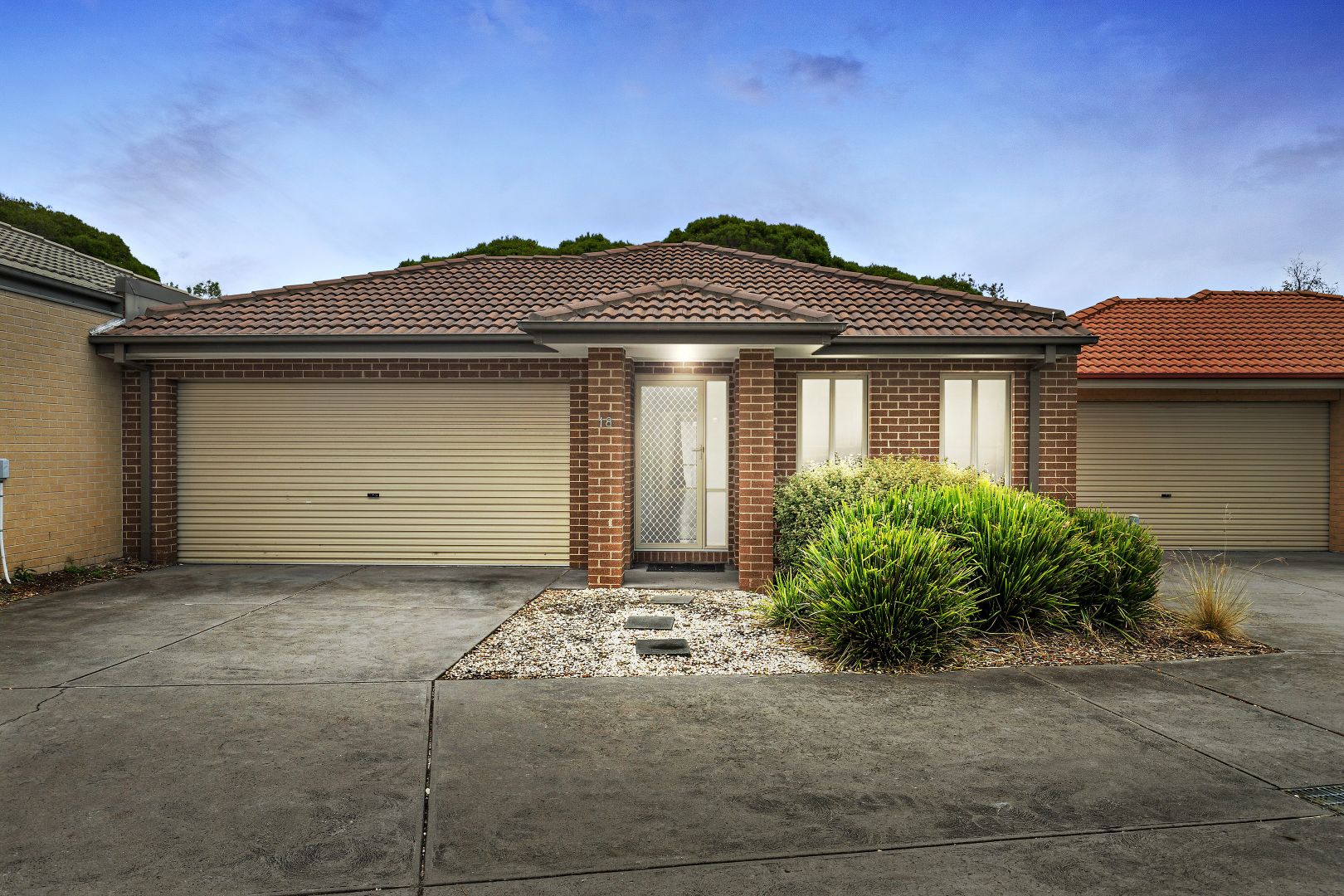 18/105 Mcmahons Road, Frankston Property History & Address Research