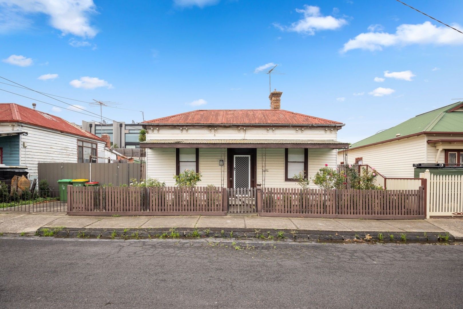 3 bedrooms House in 10 Staff Street SEDDON VIC, 3011