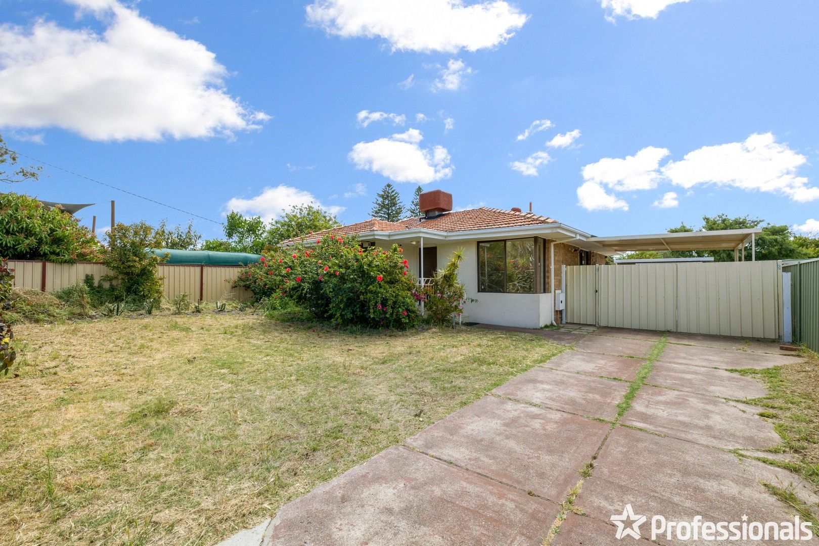 4 bedrooms House in 16 Meyrick Way LANGFORD WA, 6147