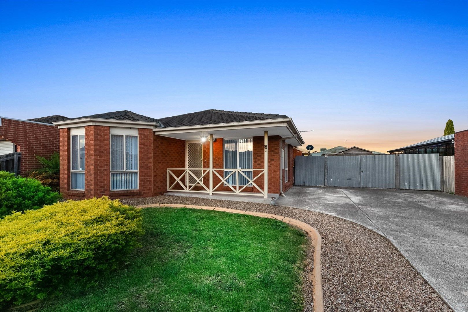 25 Dandarriga Way, Delahey VIC 3037, Image 0