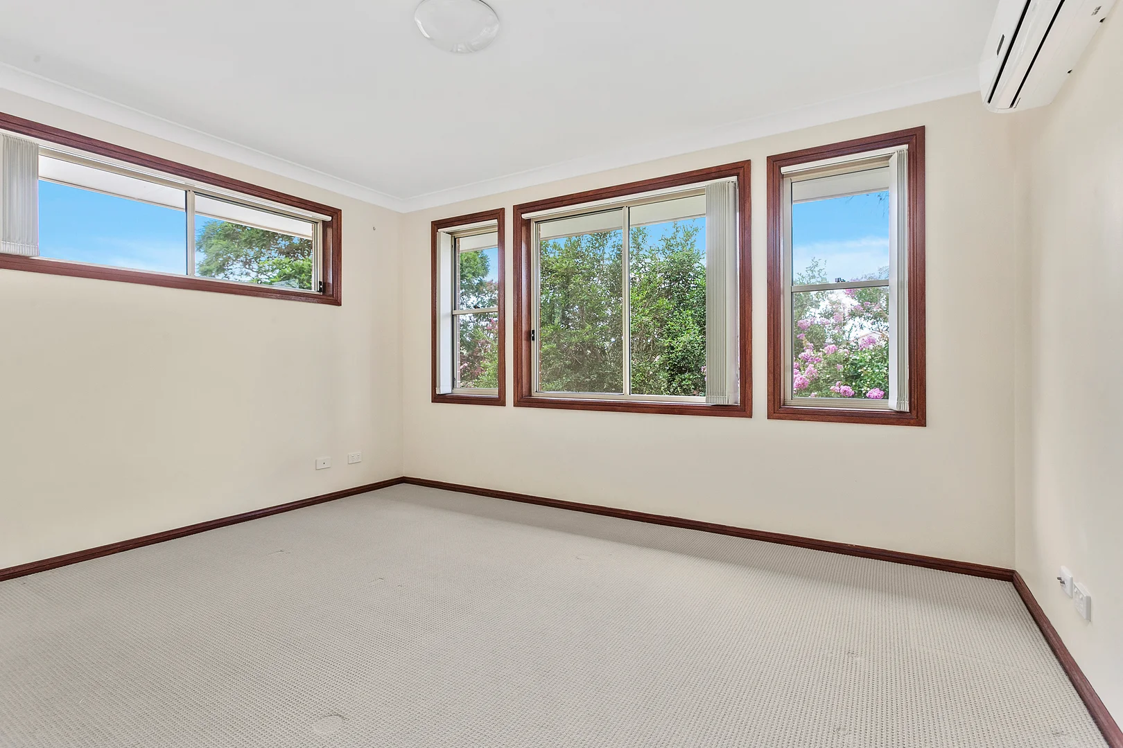 Additional image 4 of a/106 Tongarra Road, Albion Park NSW 2527