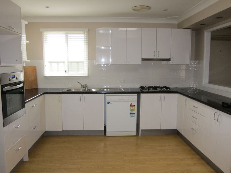 3 bedrooms Duplex in 104 Barton Street KATOOMBA NSW, 2780