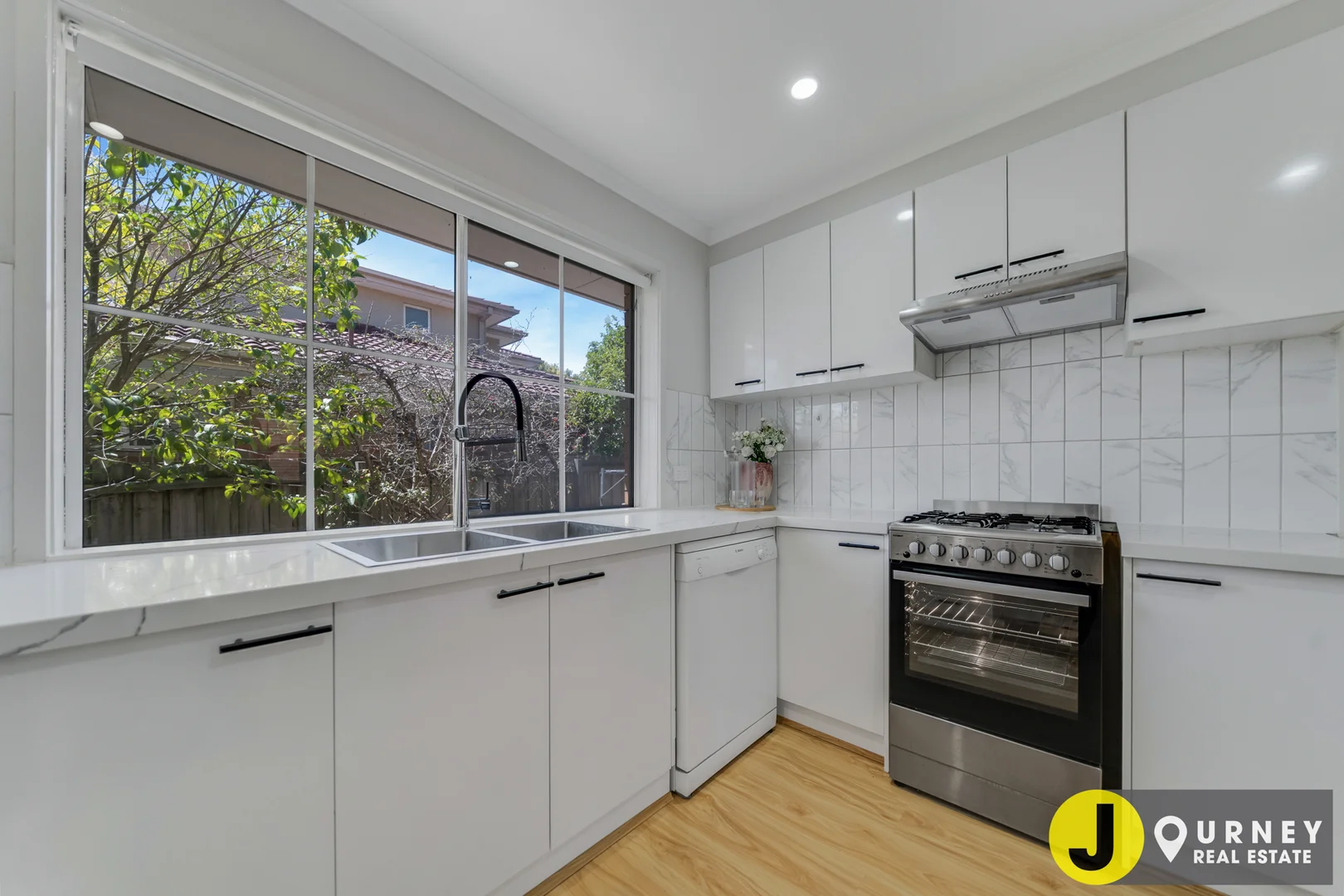 Additional image 6 of 3/36 Panoramic Grove, Glen Waverley VIC 3150