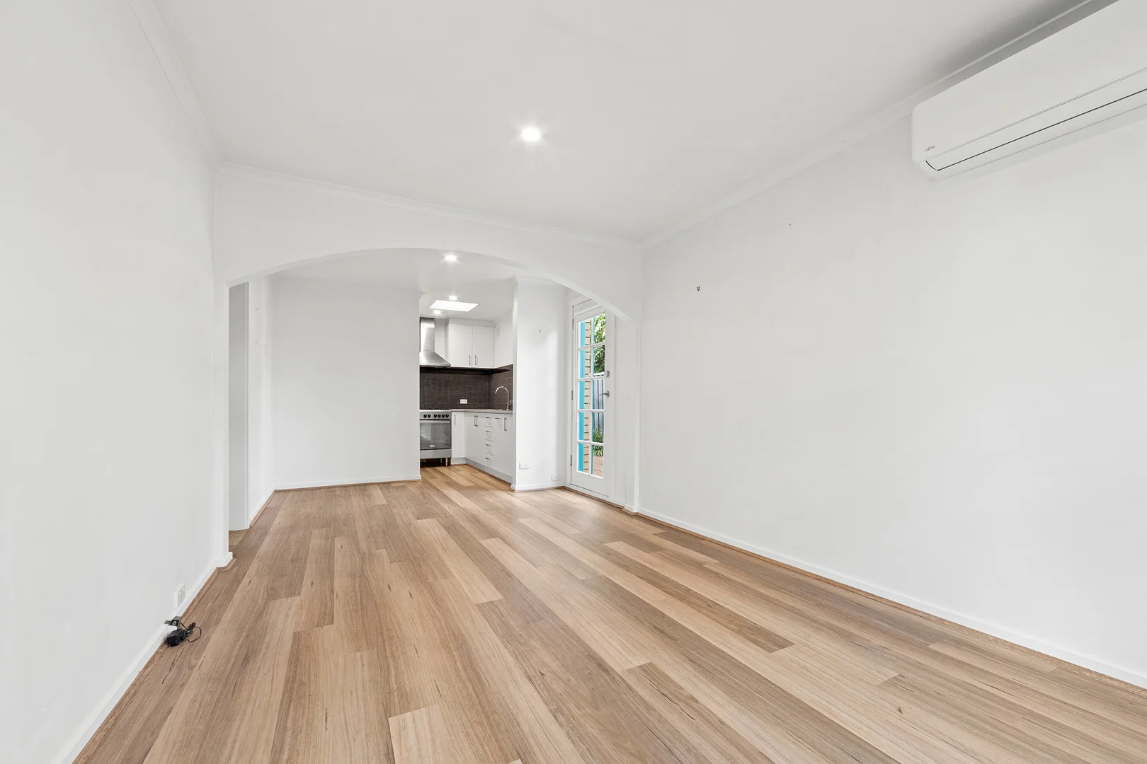 Additional image 2 of 4/37 Westbourne Road, Kensington VIC 3031
