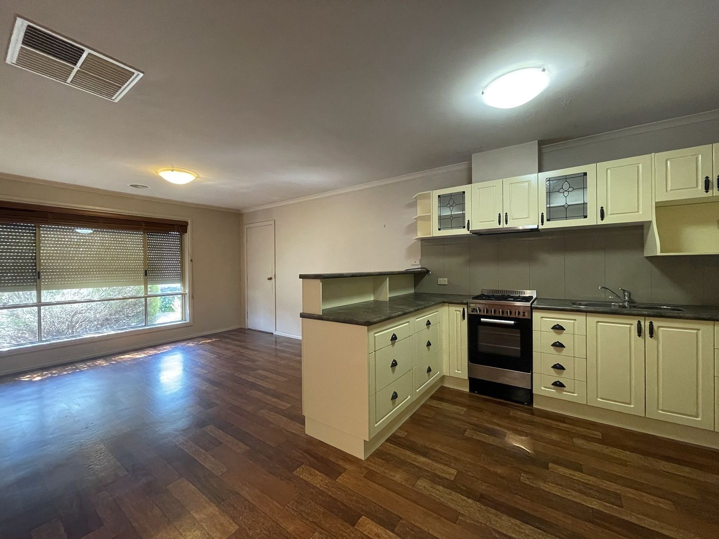 2/734 East Street, East Albury NSW 2640, Image 1