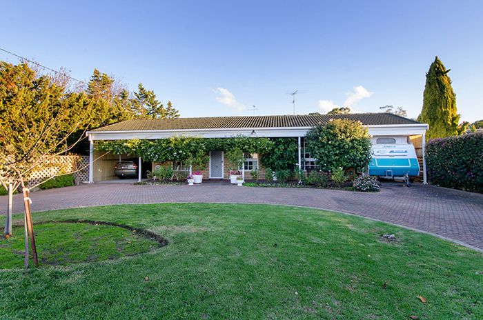 16 Old Caves Road, Naracoorte SA 5271, Image 0