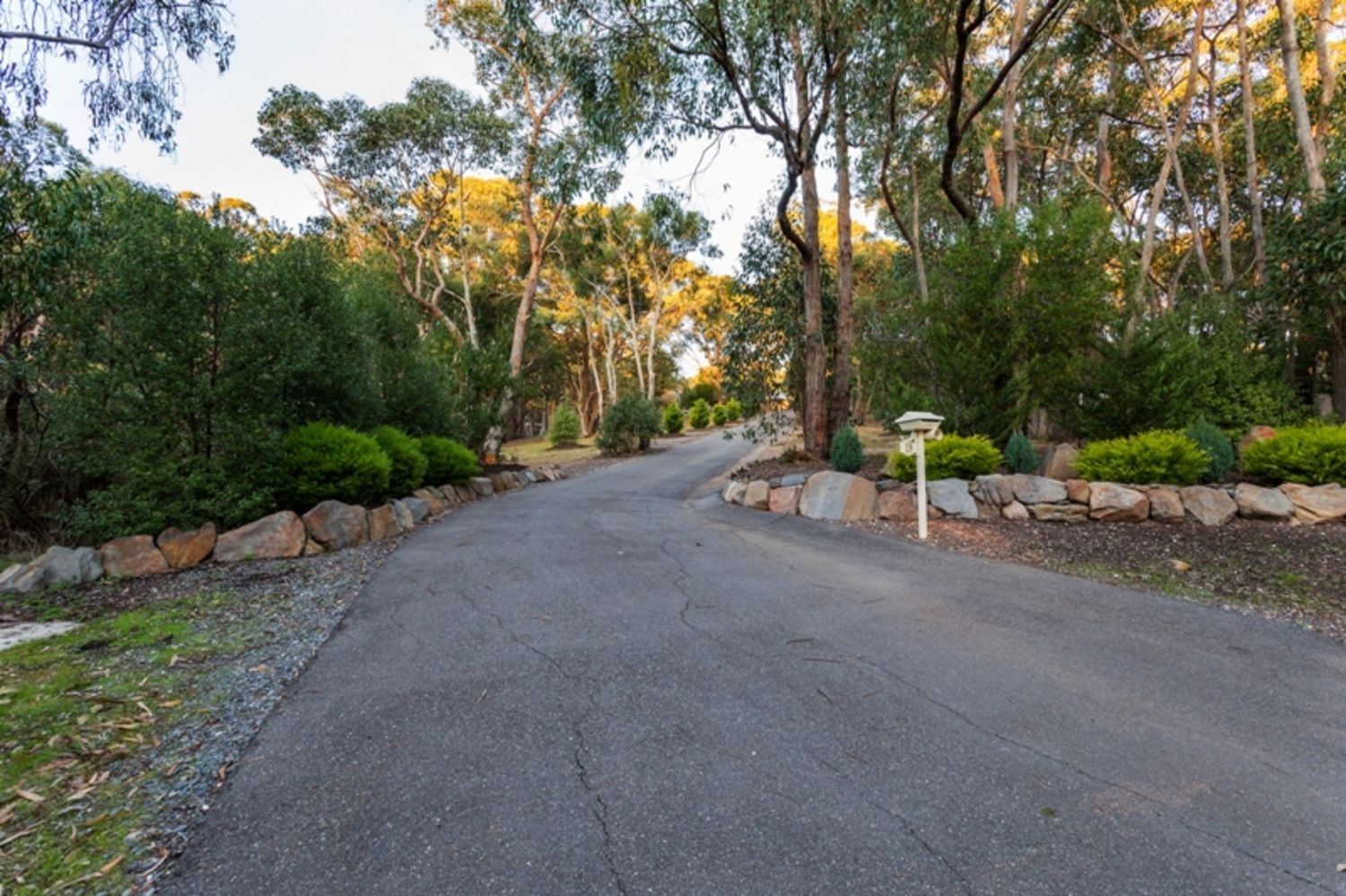 19 Nioka Drive, Ironbank SA 5153, Image 0