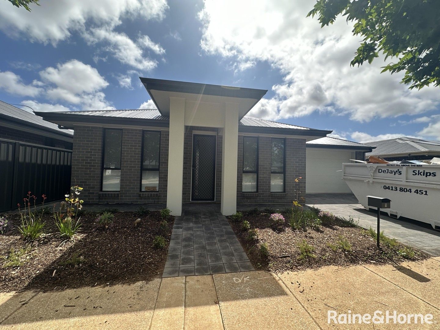 3 bedrooms House in 1 Central Boulevard MUNNO PARA WEST SA, 5115