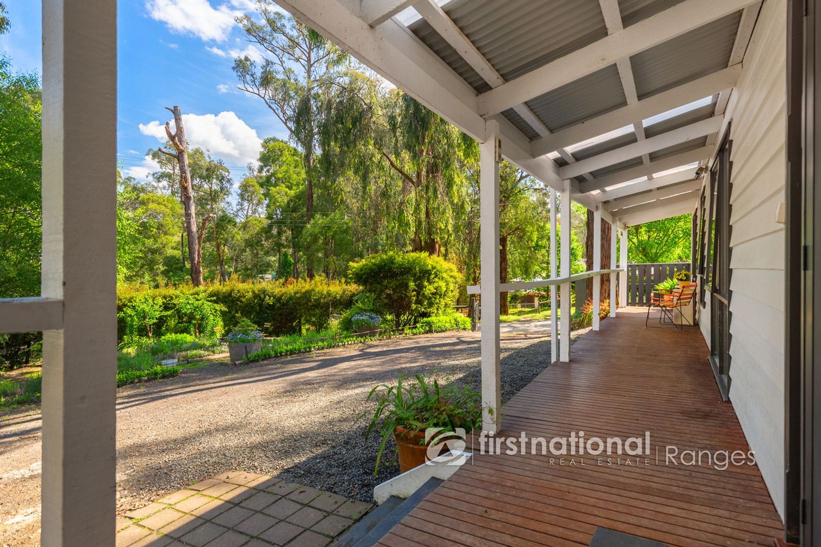 2 Nangana Street, Cockatoo VIC 3781, Image 2