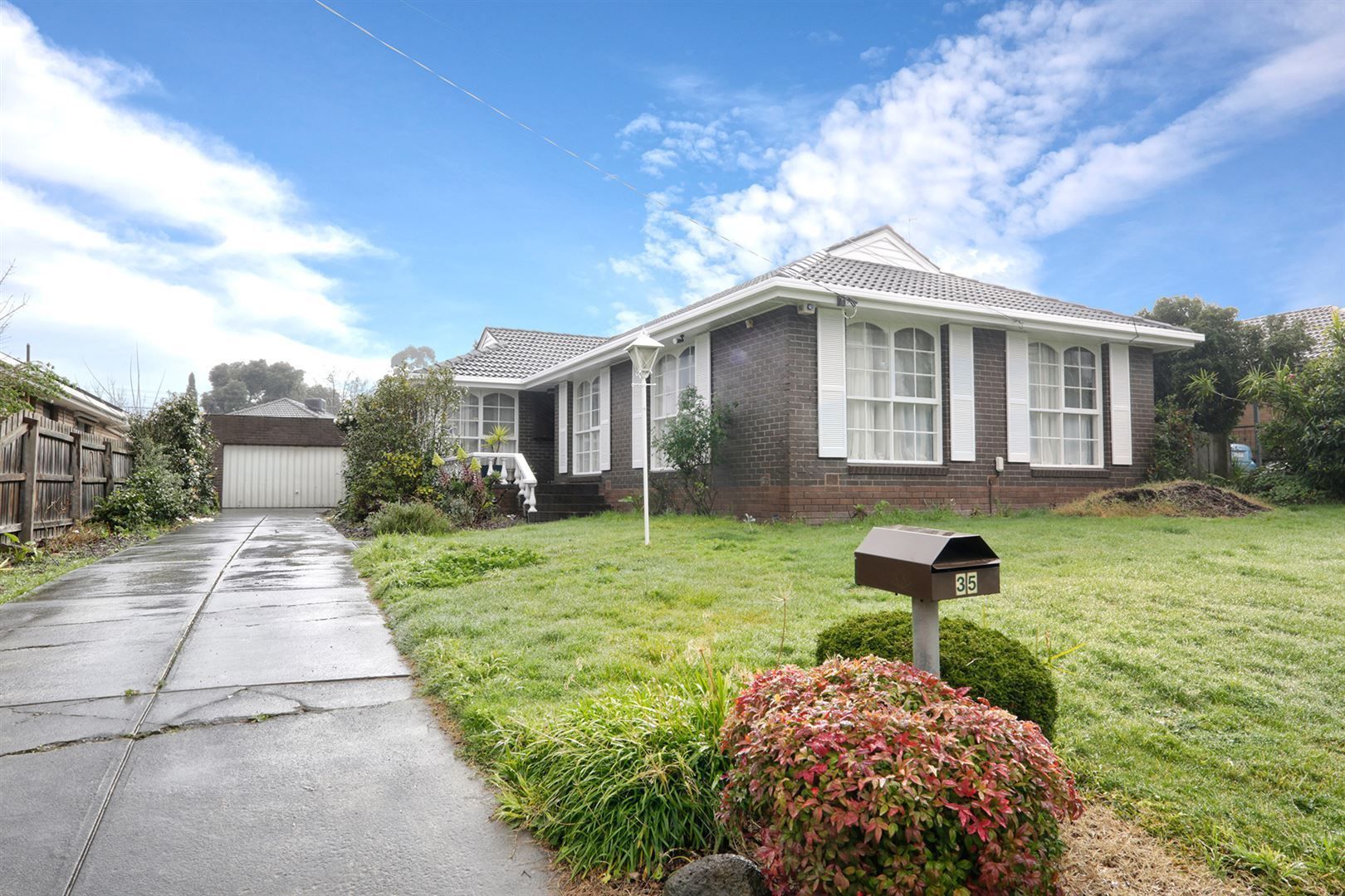 35 Brentwood Drive, Glen Waverley VIC 3150 House For Rent Domain