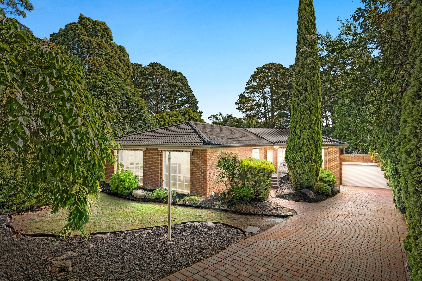 4 bedrooms House in 45 Mundara Drive RINGWOOD VIC, 3134