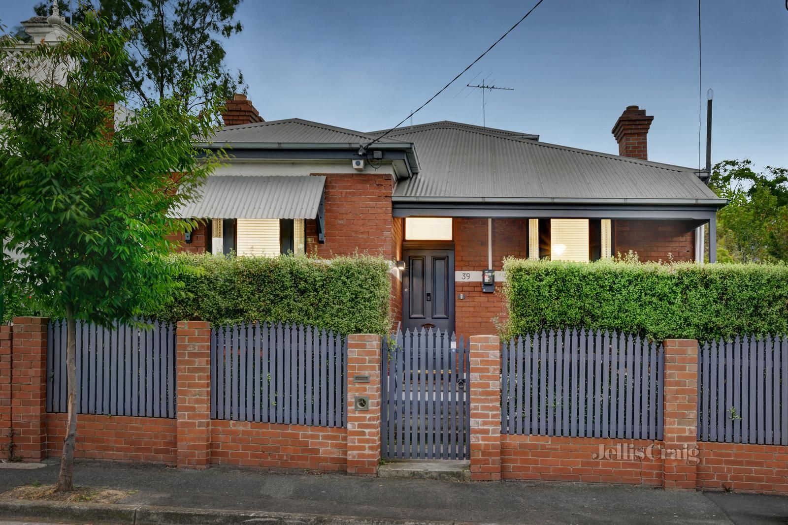 5 bedrooms House in 39 Waterloo Crescent ST KILDA VIC, 3182