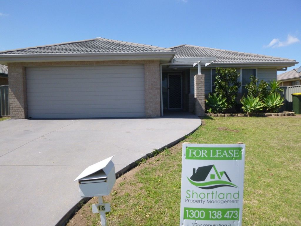 4 bedrooms House in 16 FONDA AVENUE RUTHERFORD NSW, 2320